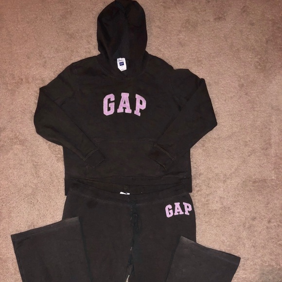 gap sweatsuit